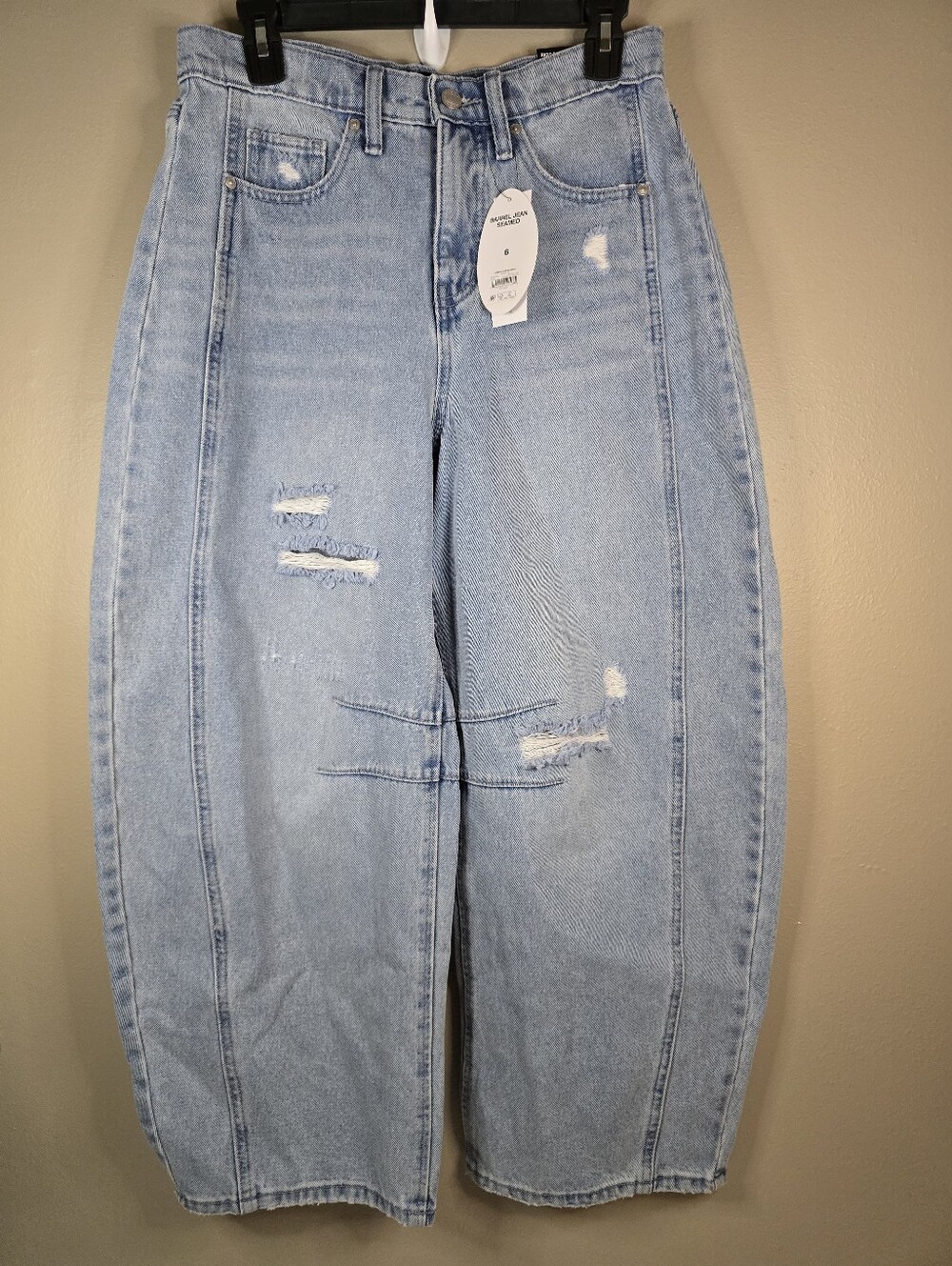 Scoop High-Rise Baggy Ankle Barrel Jeans Distressed Details Light Wash - Picture 1 of 14